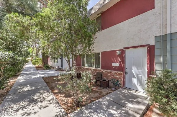 $1,560 | 343 Greenbriar Townhouse Way, Unit 343, Las Vegas, NV 89121