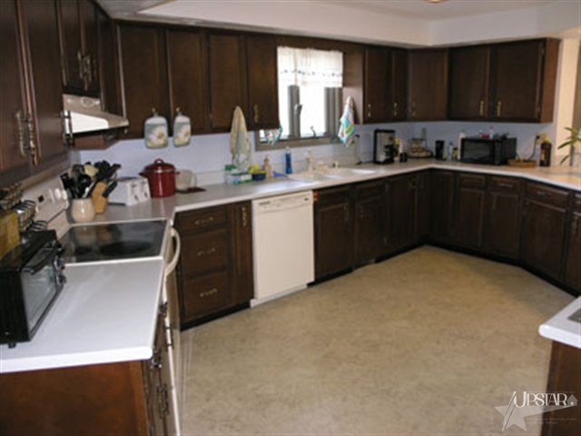 15516 Fogel Road Fort Wayne, IN 46818 - Photo 9 of 21