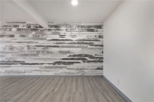 $1,275 | 625 South Royal Crest Circle, Unit 19, Las Vegas, NV 89169