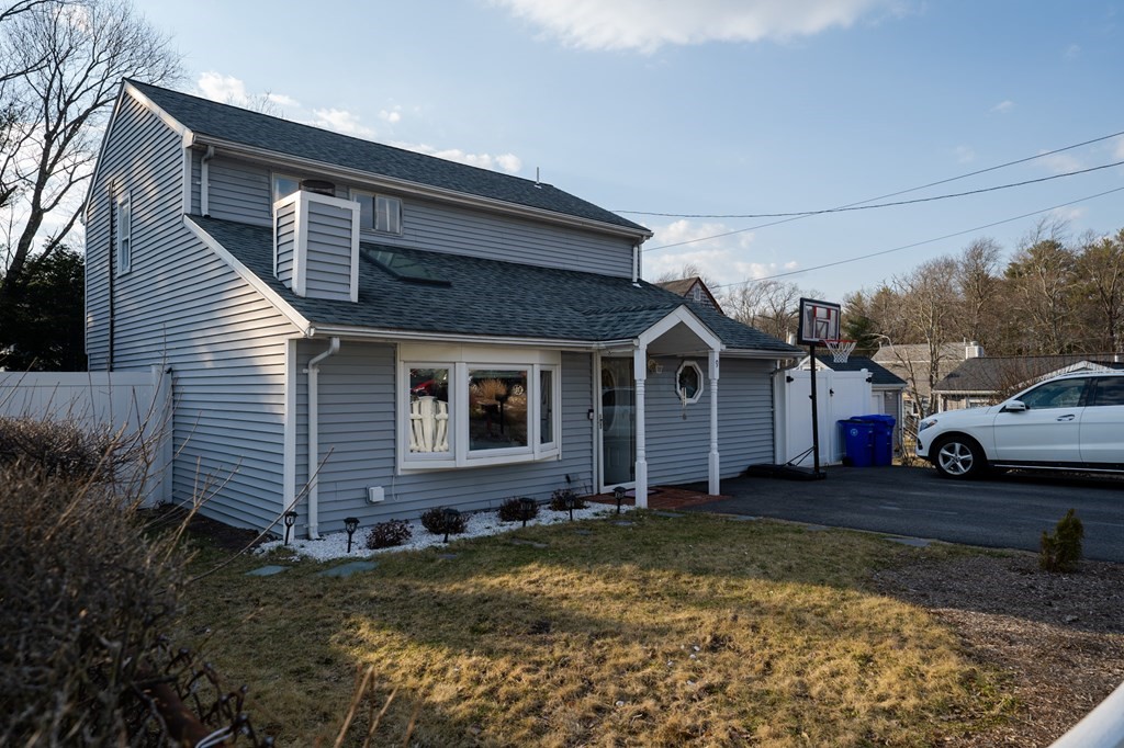 9 Woodland Road Holbrook, MA 02343 - Photo 2 of 19 Gallery Image 2