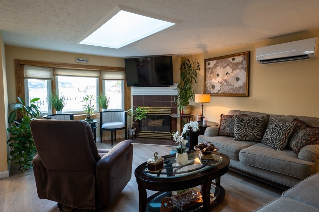 9 Woodland Road Holbrook, MA 02343 - Photo 6 of 19 Gallery Image 6
