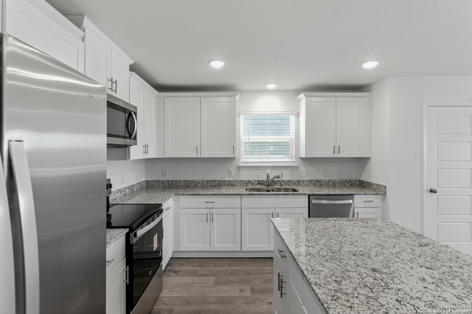 4056 Bermuda Lane Seguin, TX 78155 - Photo 5 of 22