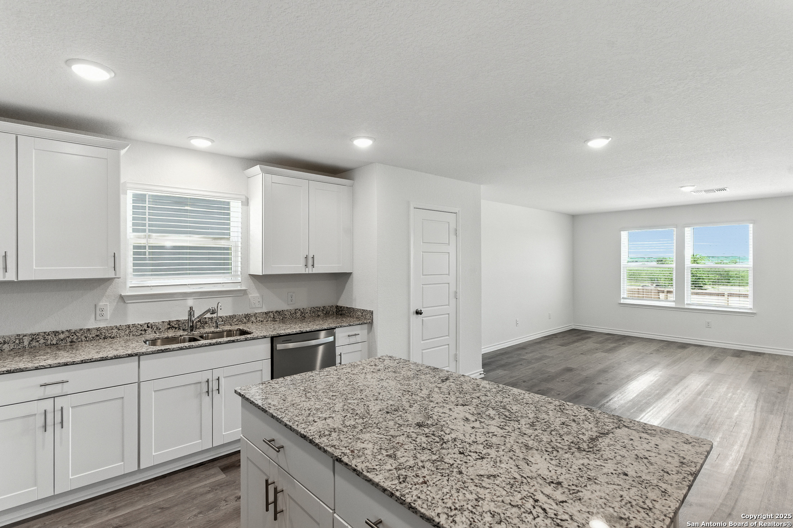 4056 Bermuda Lane Seguin, TX 78155 - Photo 6 of 22