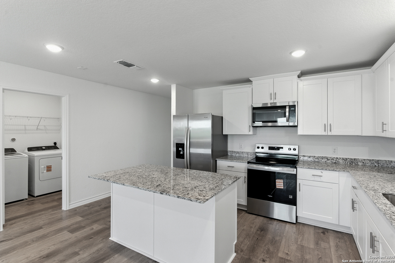 4056 Bermuda Lane Seguin, TX 78155 - Photo 8 of 22