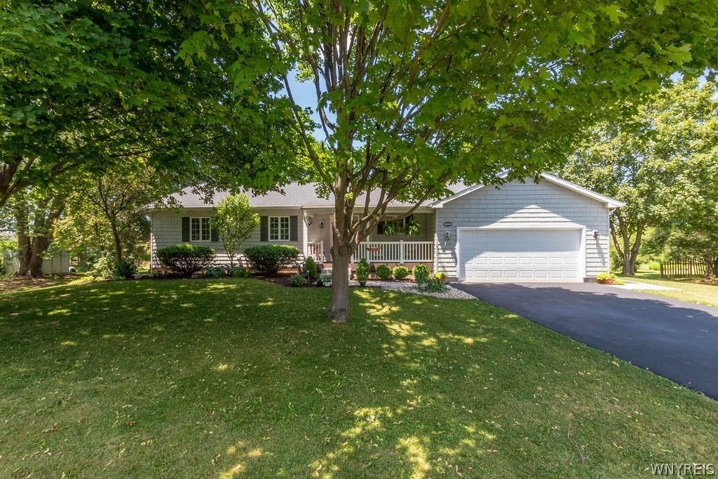 4301 Beach Ridge Road Pendleton, NY 14120 - Photo 1 of 1