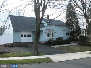 2 Idolstone Road Levittown, PA 19057 - Photo 1 of 3 Gallery Image 1