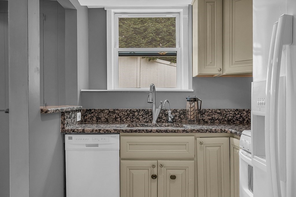 23 Charles Street Georgetown, MA 01833 - Photo 27 of 42 Gallery Image 27