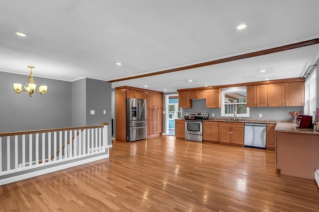 23 Charles Street Georgetown, MA 01833 - Photo 7 of 42 Gallery Image 7