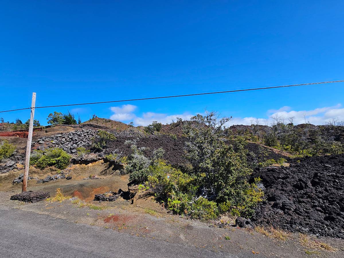 21 Lurline Lane Ocean View, HI 96704 - Photo 2 of 3 a view of a sky