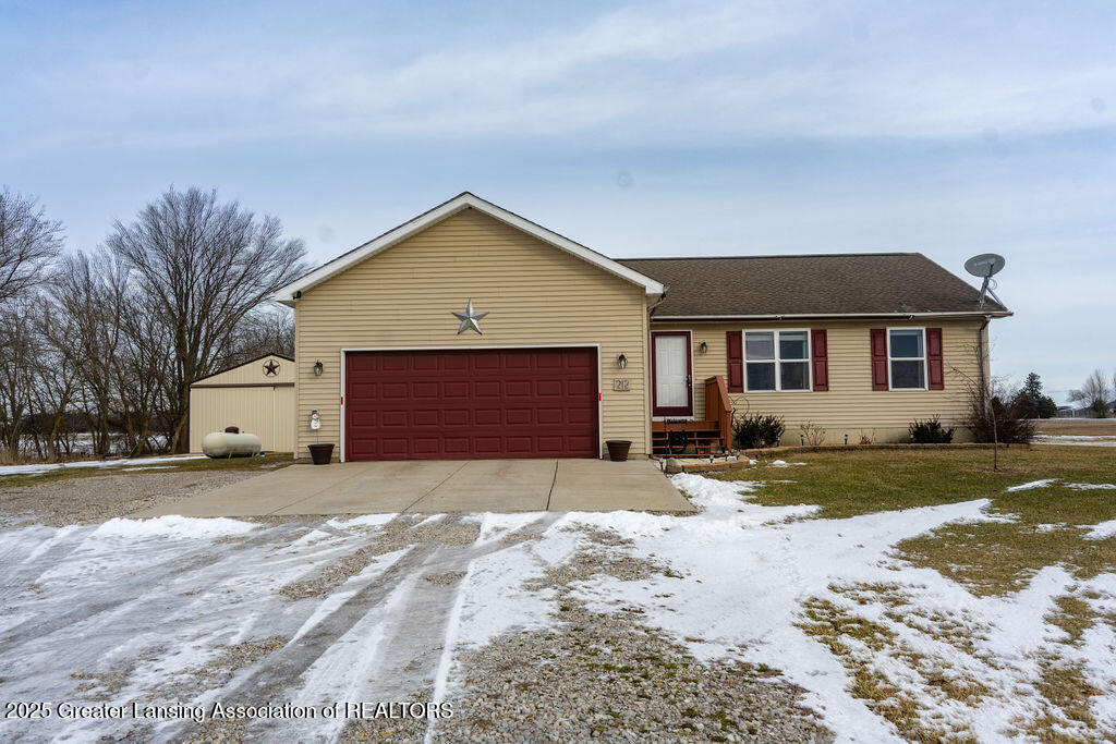 212 Covert Road Leslie, MI 49251 - Photo 1 of 37 _NZ74860-2-HDR