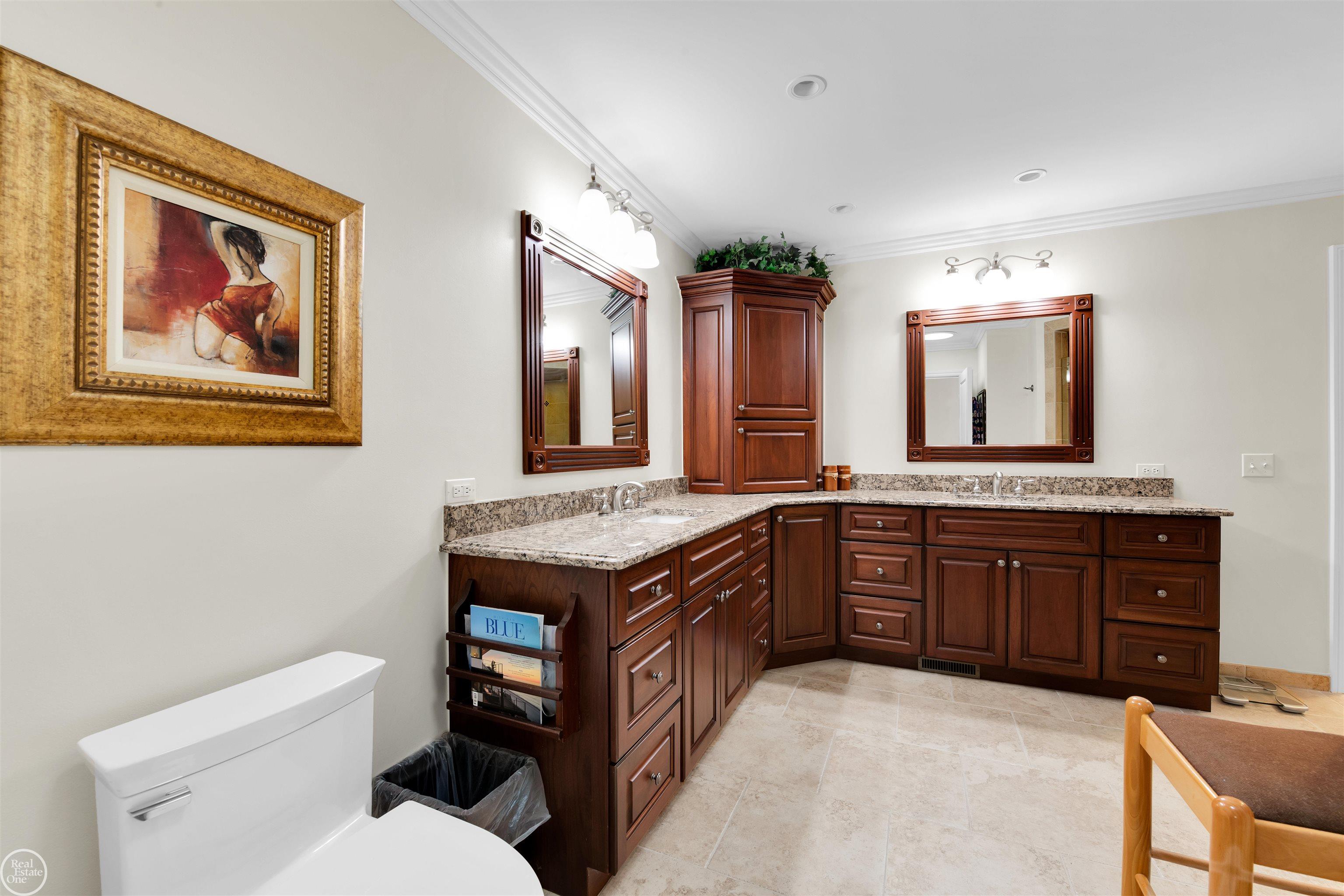 861 Shoreham Road Grosse Pointe, MI 48236 - Photo 25 of 53 2 Sinks