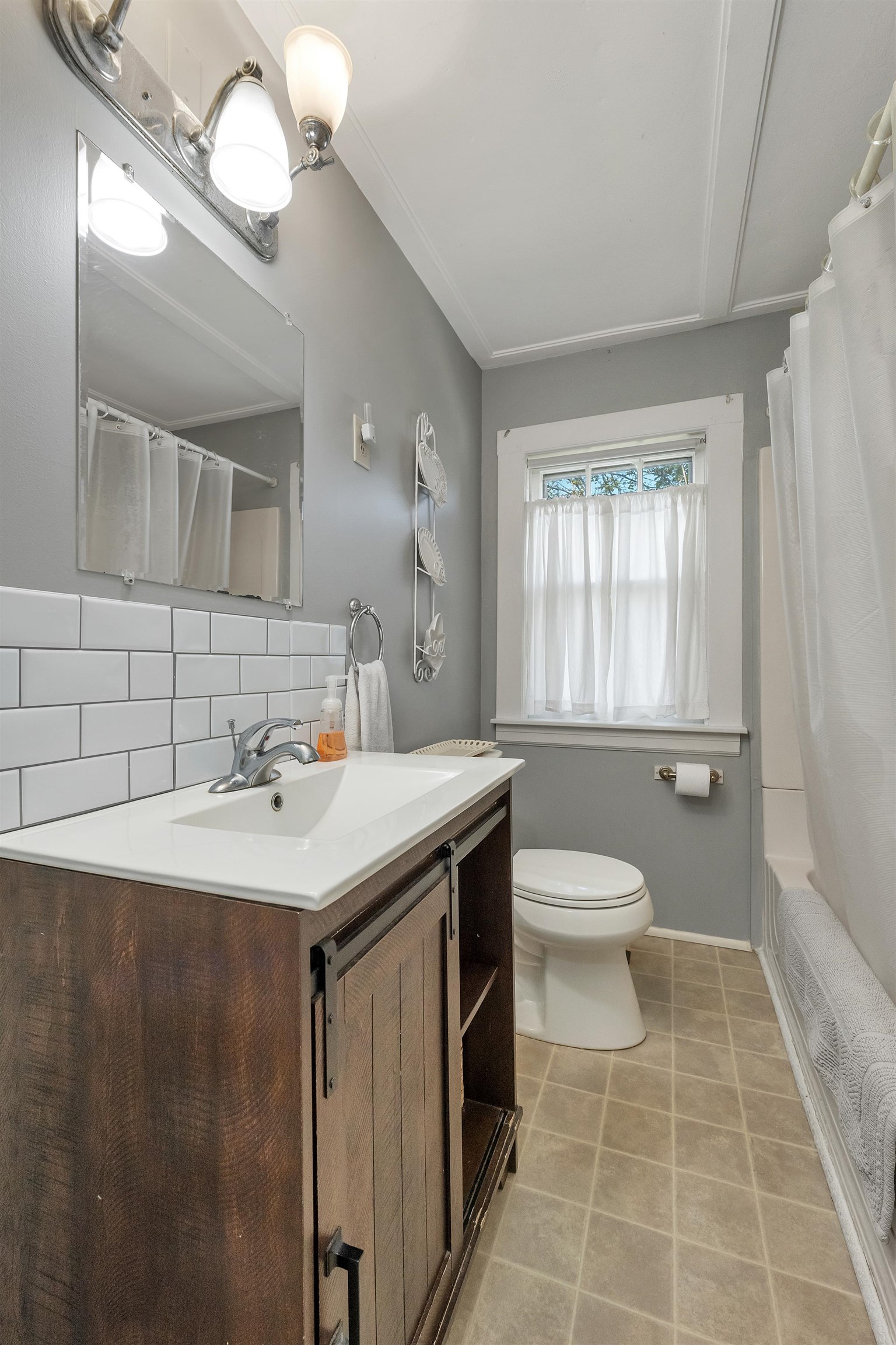 213 Front Street Exeter, NH 03833 - Photo 14 of 48