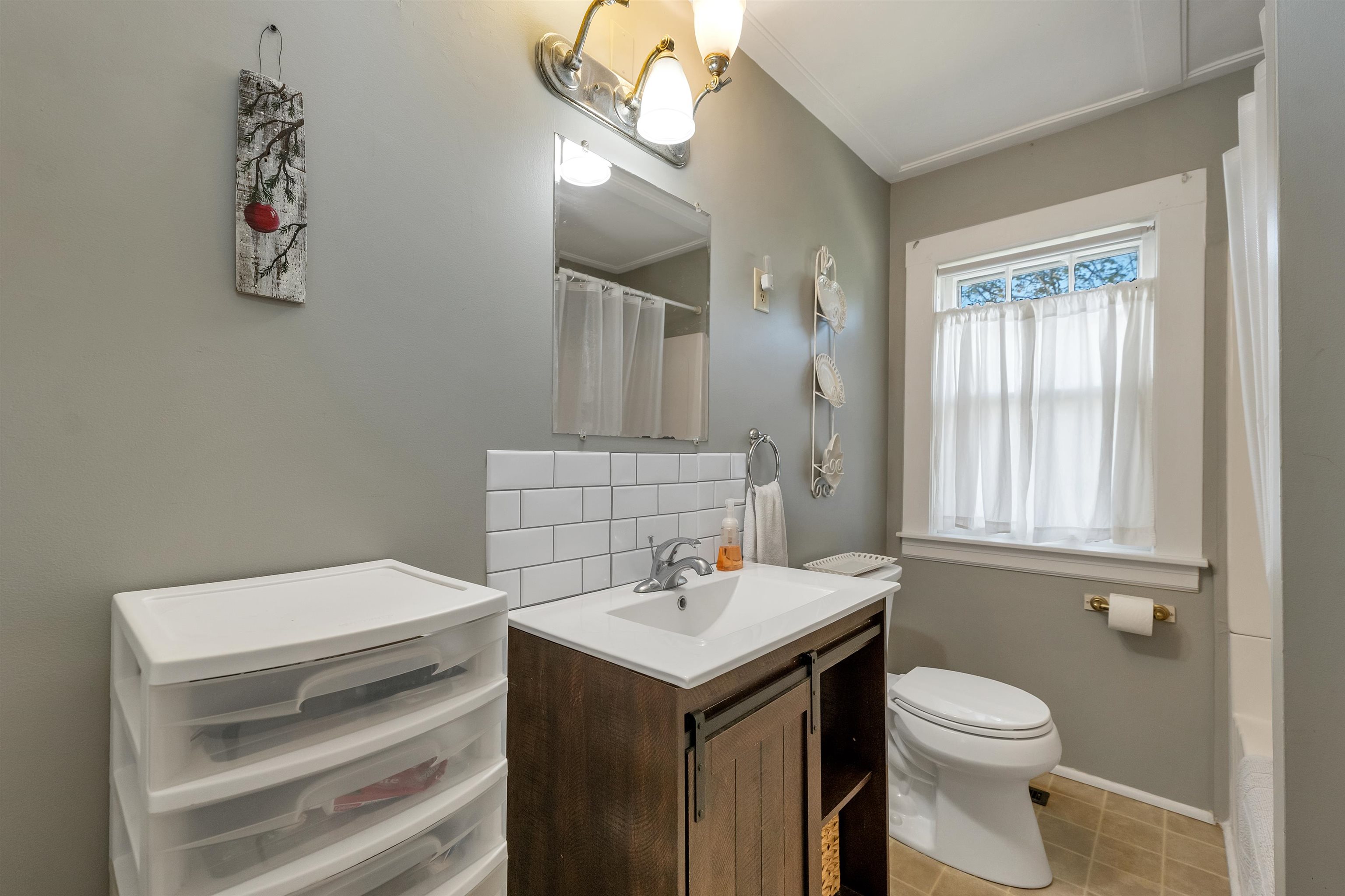 213 Front Street Exeter, NH 03833 - Photo 10 of 48