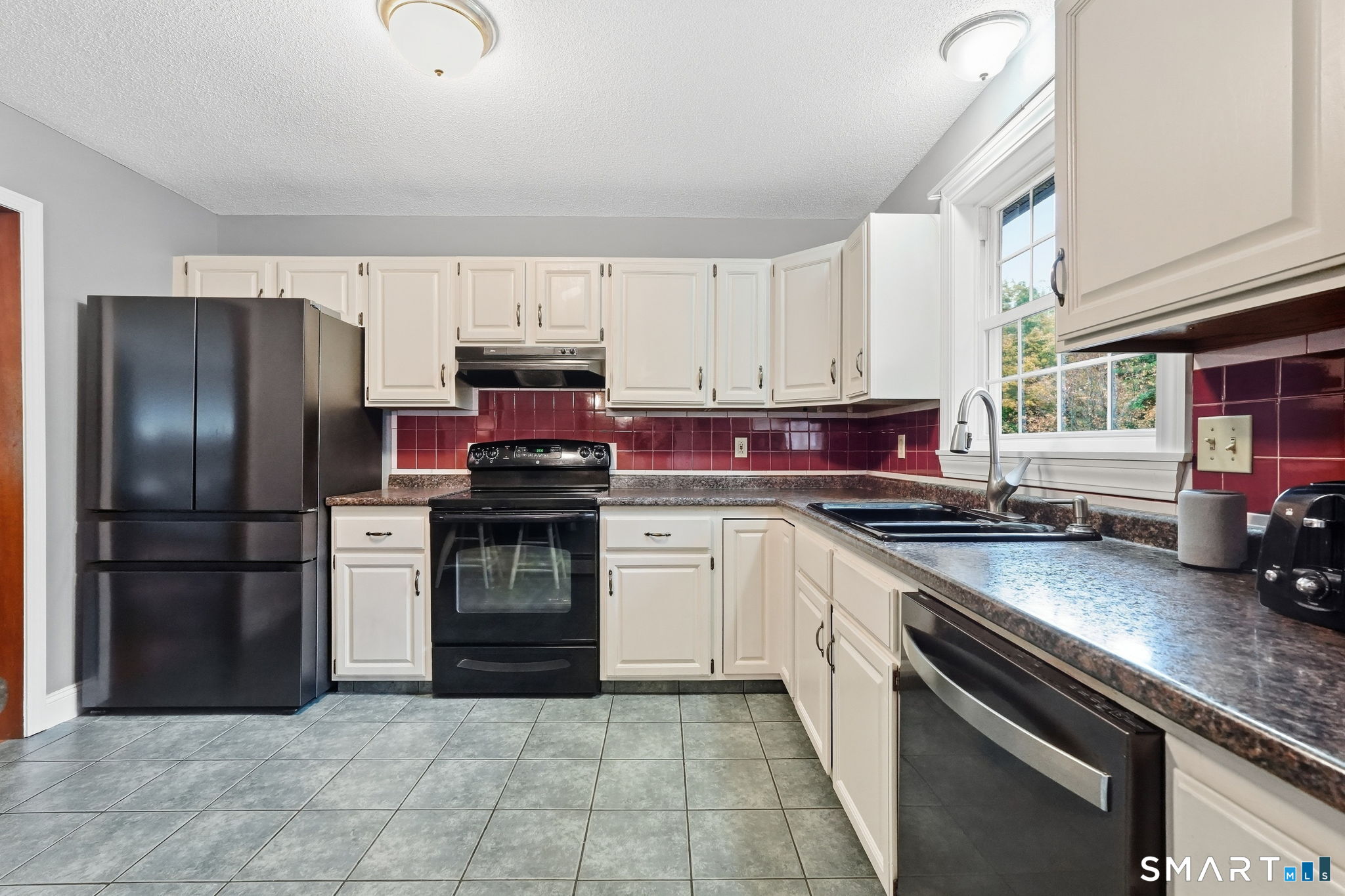 218 Brainard Road Enfield, CT 06082 - Photo 22 of 39 Gallery Image 22
