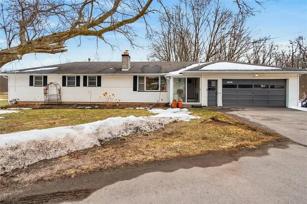 $189,900 | 4600 Ontario Center Road, Walworth, NY 14568