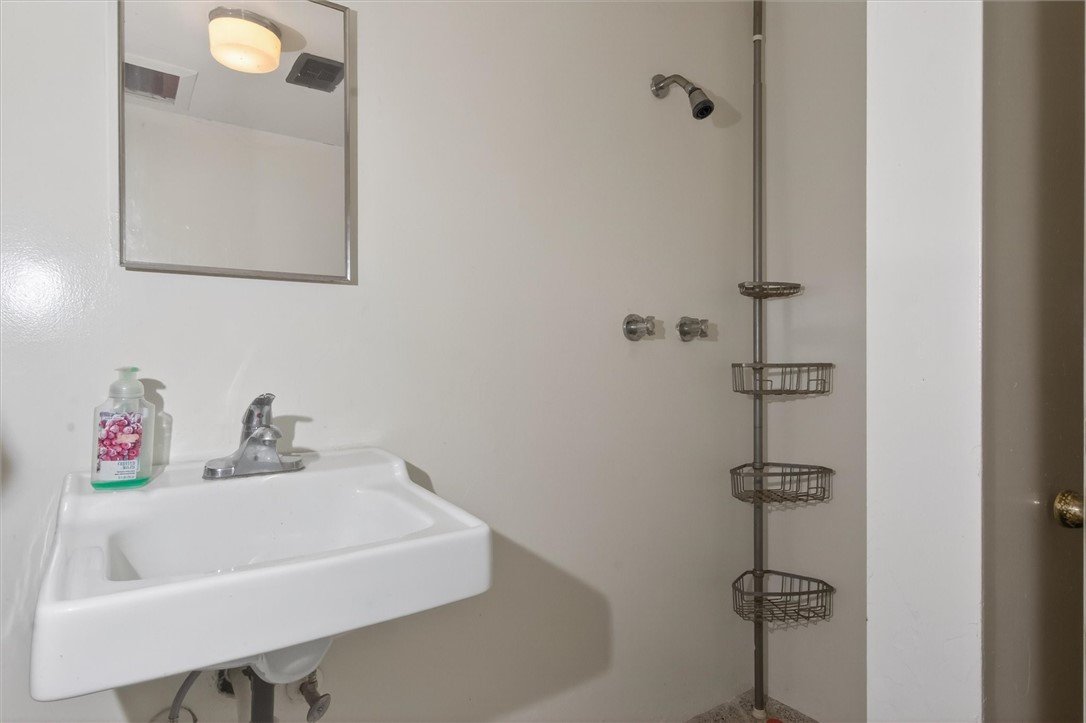 4600 Ontario Center Road Walworth, NY 14568 - Photo 34 of 48