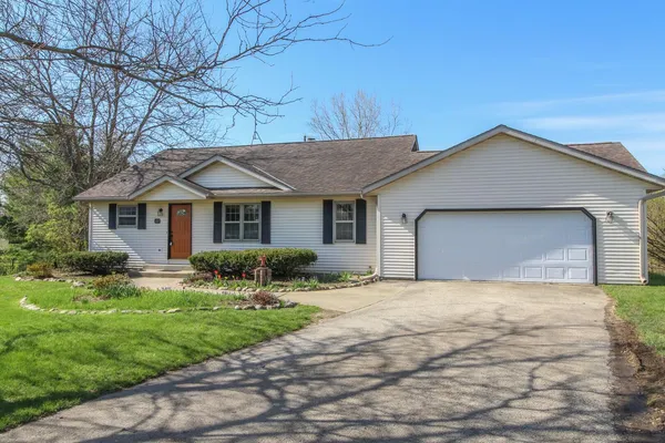 $435,000 | 107 Mallard Court, Sullivan, WI 53178