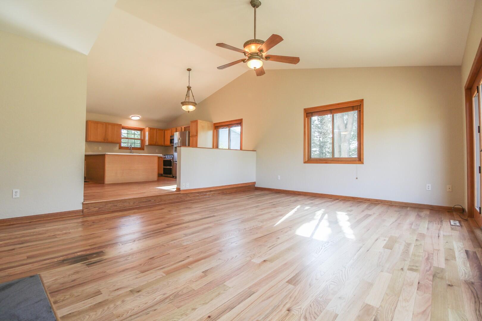 107 Mallard Court Sullivan, WI 53178 - Photo 4 of 50 4