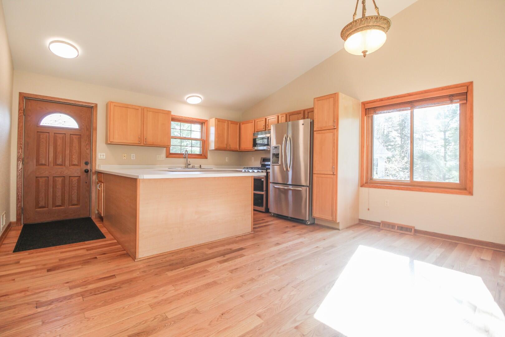 107 Mallard Court Sullivan, WI 53178 - Photo 6 of 50 6