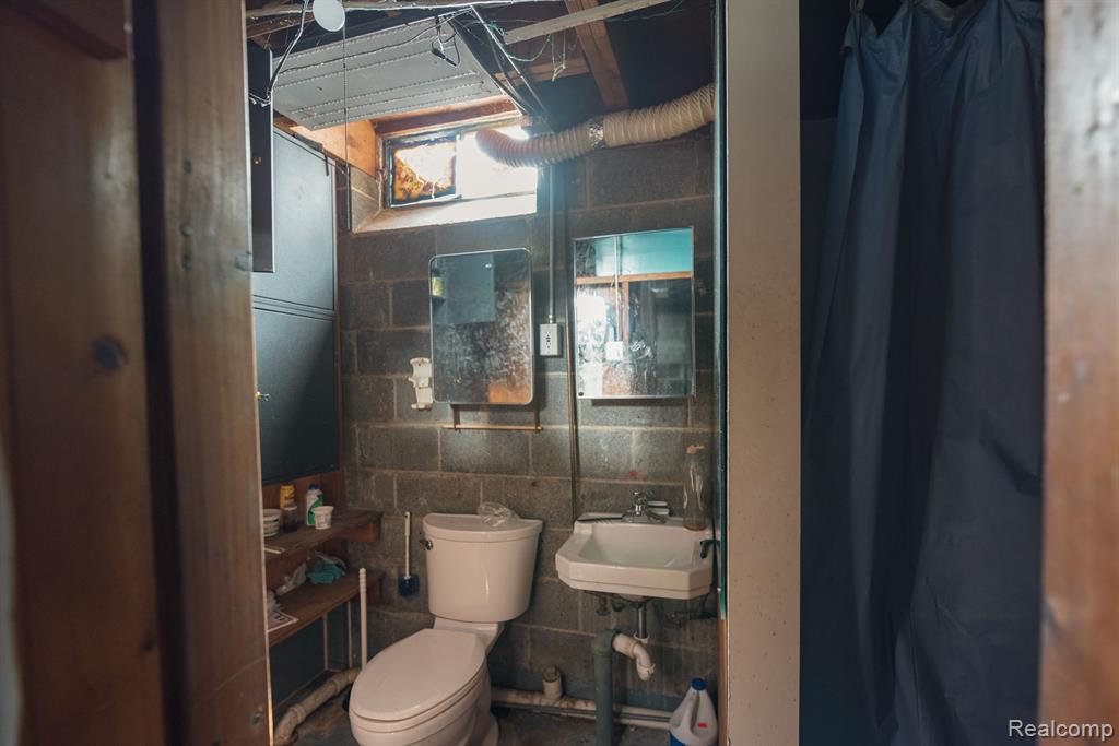27026 Meadowbrook Road Redford, MI 48239 - Photo 24 of 27 Gallery Image 24