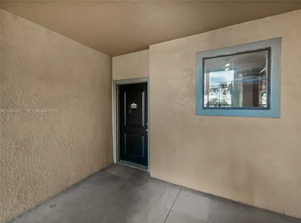 $125,000 | 914 Charo Parkway, Unit 112, Davenport, FL 33897
