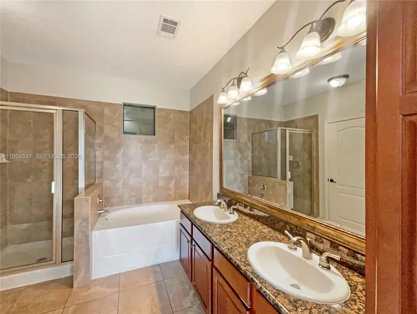$125,000 | 914 Charo Parkway, Unit 112, Davenport, FL 33897