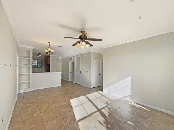 $125,000 | 914 Charo Parkway, Unit 112, Davenport, FL 33897