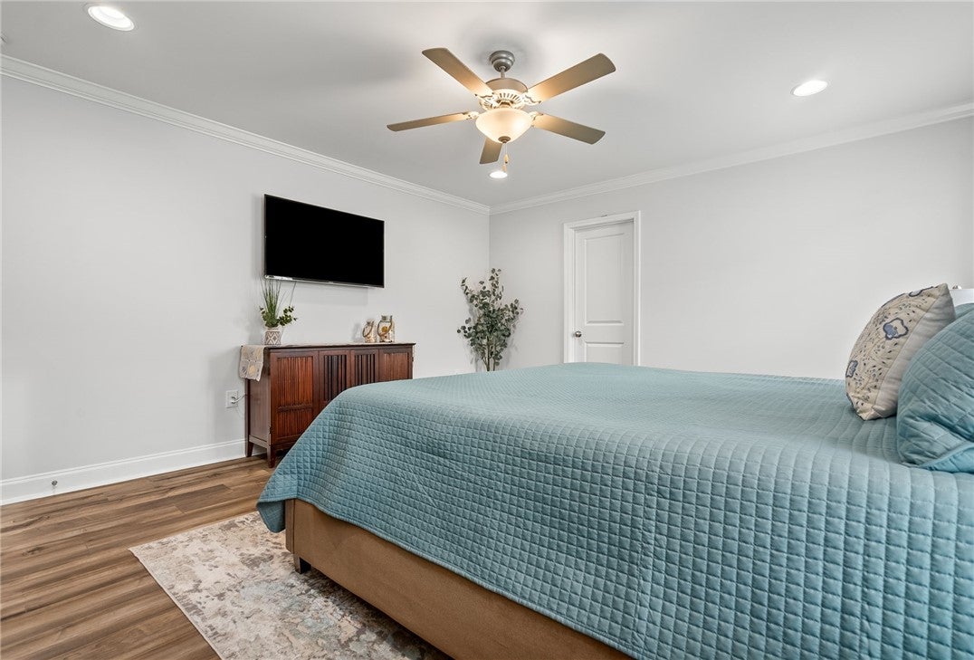 386 Bush Creek Road Opelika, AL 36804 - Photo 13 of 30 Primary suite with room with plenty of room for extra seating, a ready nook or writing desk.
