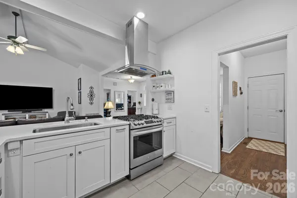 $699,000 | 403 Canonero Drive, Fairview, NC 28730