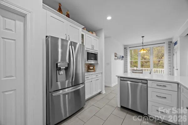 $699,000 | 403 Canonero Drive, Fairview, NC 28730