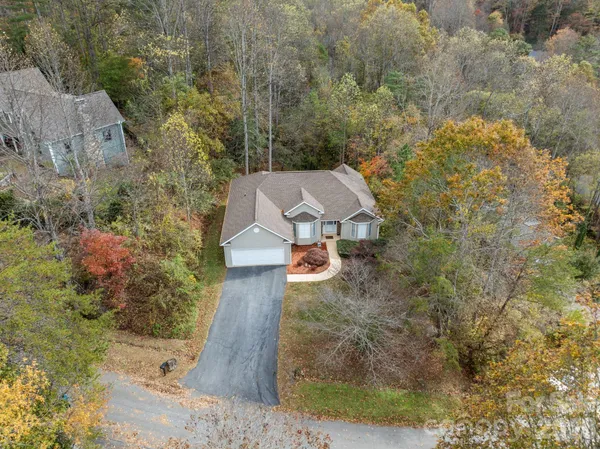 $699,000 | 403 Canonero Drive, Fairview, NC 28730