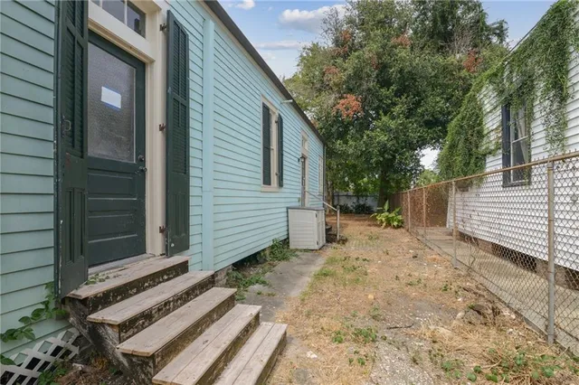 $2,100 | 1659 North Galvez Street, New Orleans, LA 70119