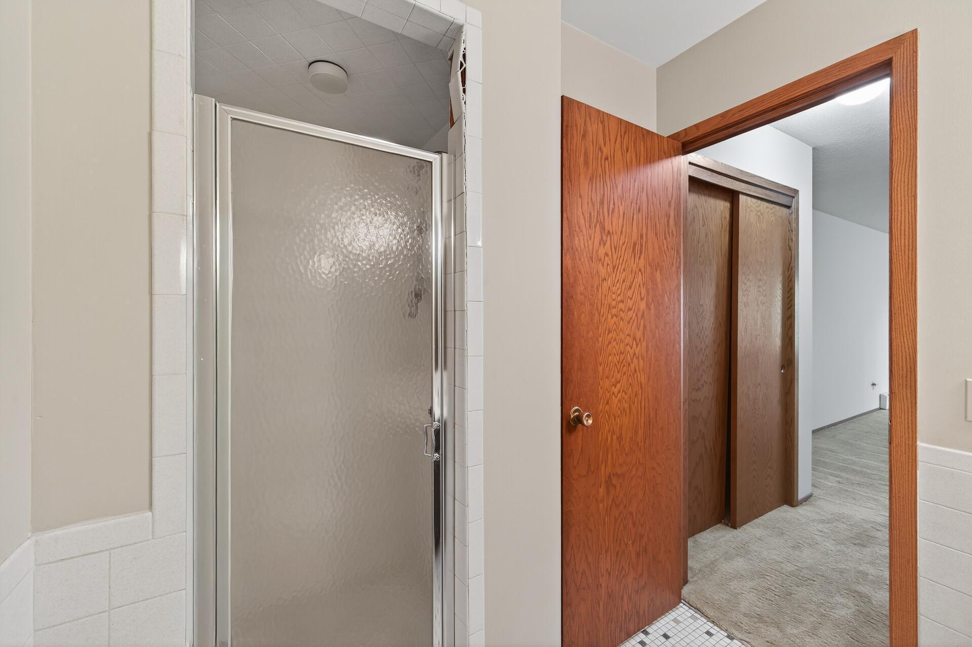 2220 Midland Grove Road, Unit 304 Roseville, MN 55113 - Photo 17 of 30