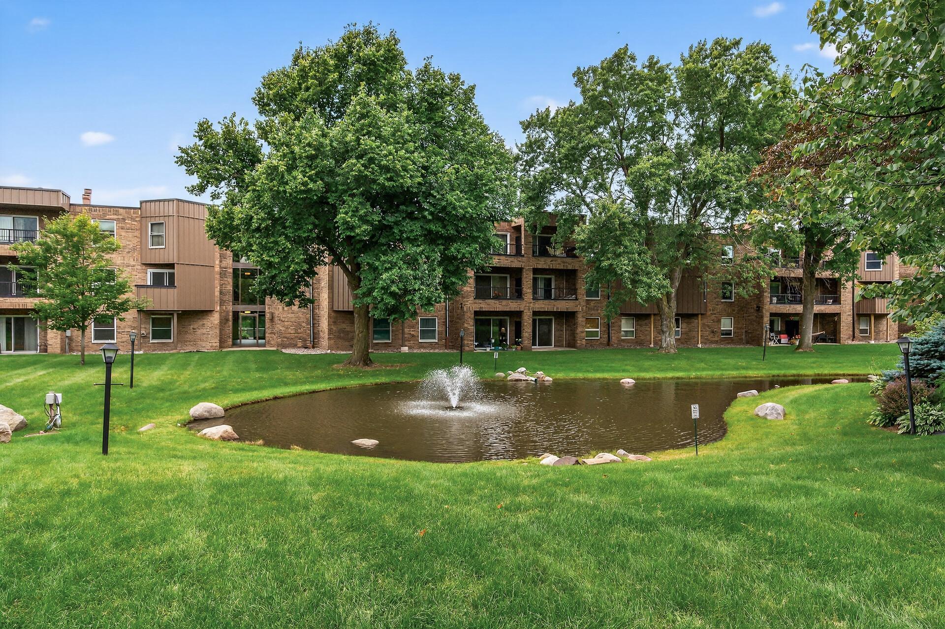 2220 Midland Grove Road, Unit 304 Roseville, MN 55113 - Photo 24 of 30