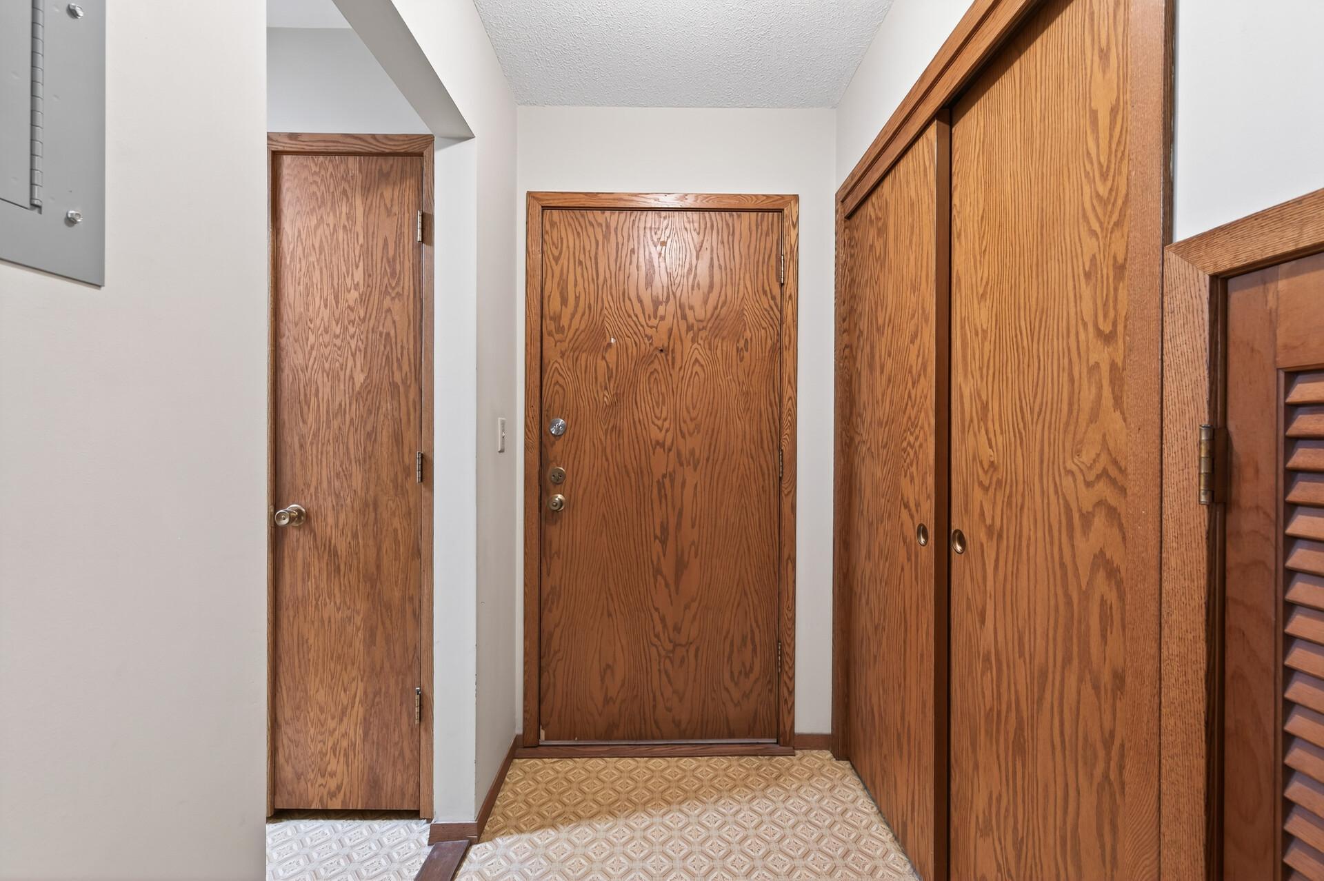 2220 Midland Grove Road, Unit 304 Roseville, MN 55113 - Photo 5 of 30