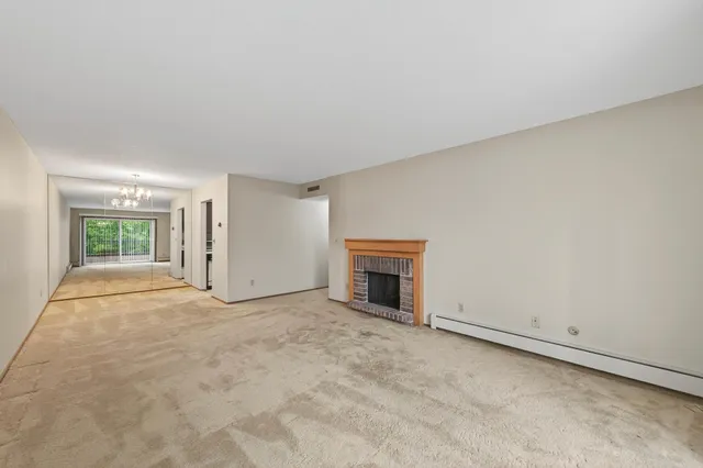 $129,900 | 2220 Midland Grove Road, Unit 304, Roseville, MN 55113