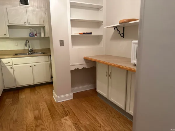 $1,600 | 1100 Erie Avenue, Unit 802, Evansville, IN 47715