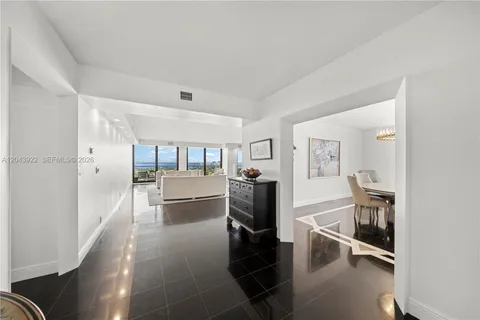 $1,799,000 | 5500 Collins Avenue, Unit 1902, Miami Beach, FL 33140