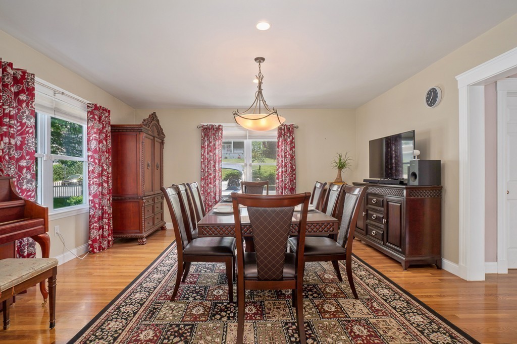 2 Bates Road, Unit 2 Winchester, MA 01890 - Photo 4 of 33 Gallery Image 4