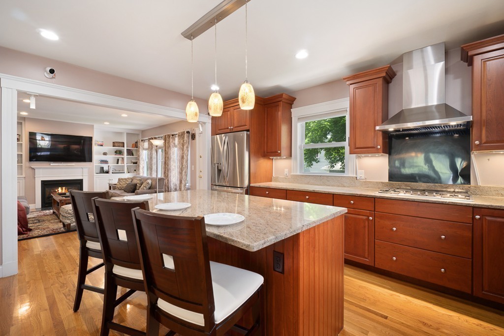 2 Bates Road, Unit 2 Winchester, MA 01890 - Photo 6 of 33 Gallery Image 6