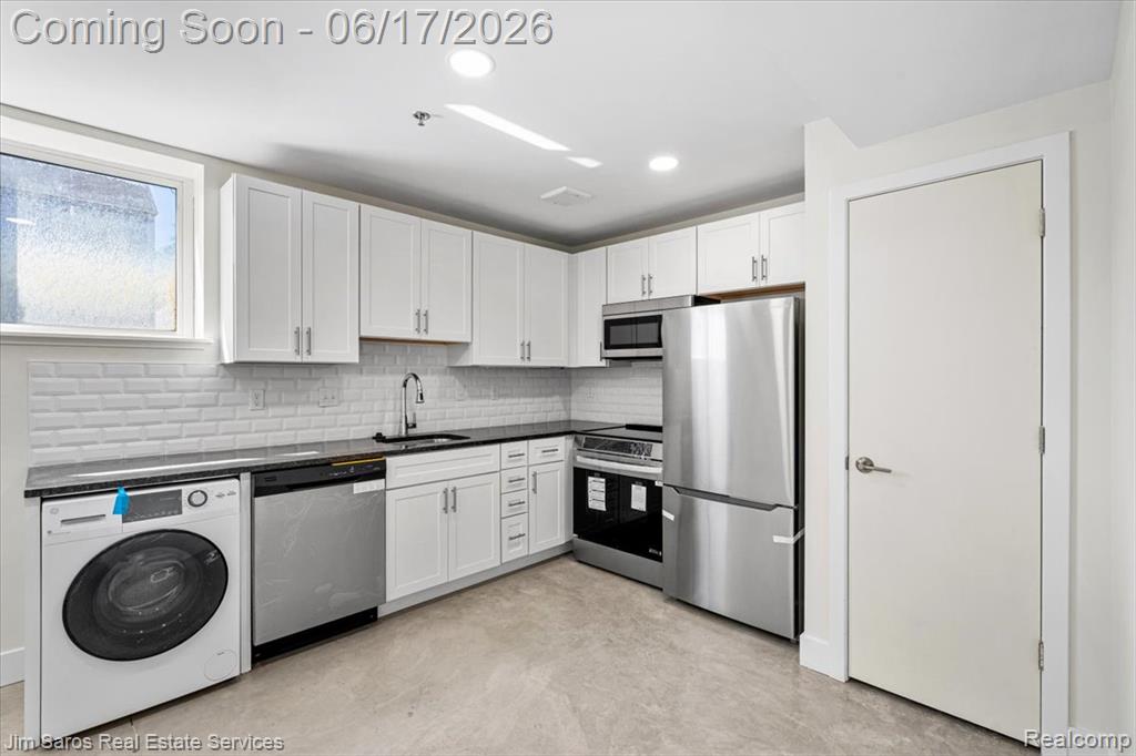 4735 Rohns Street, Unit 2A Detroit, MI 48214 - Photo 6 of 14