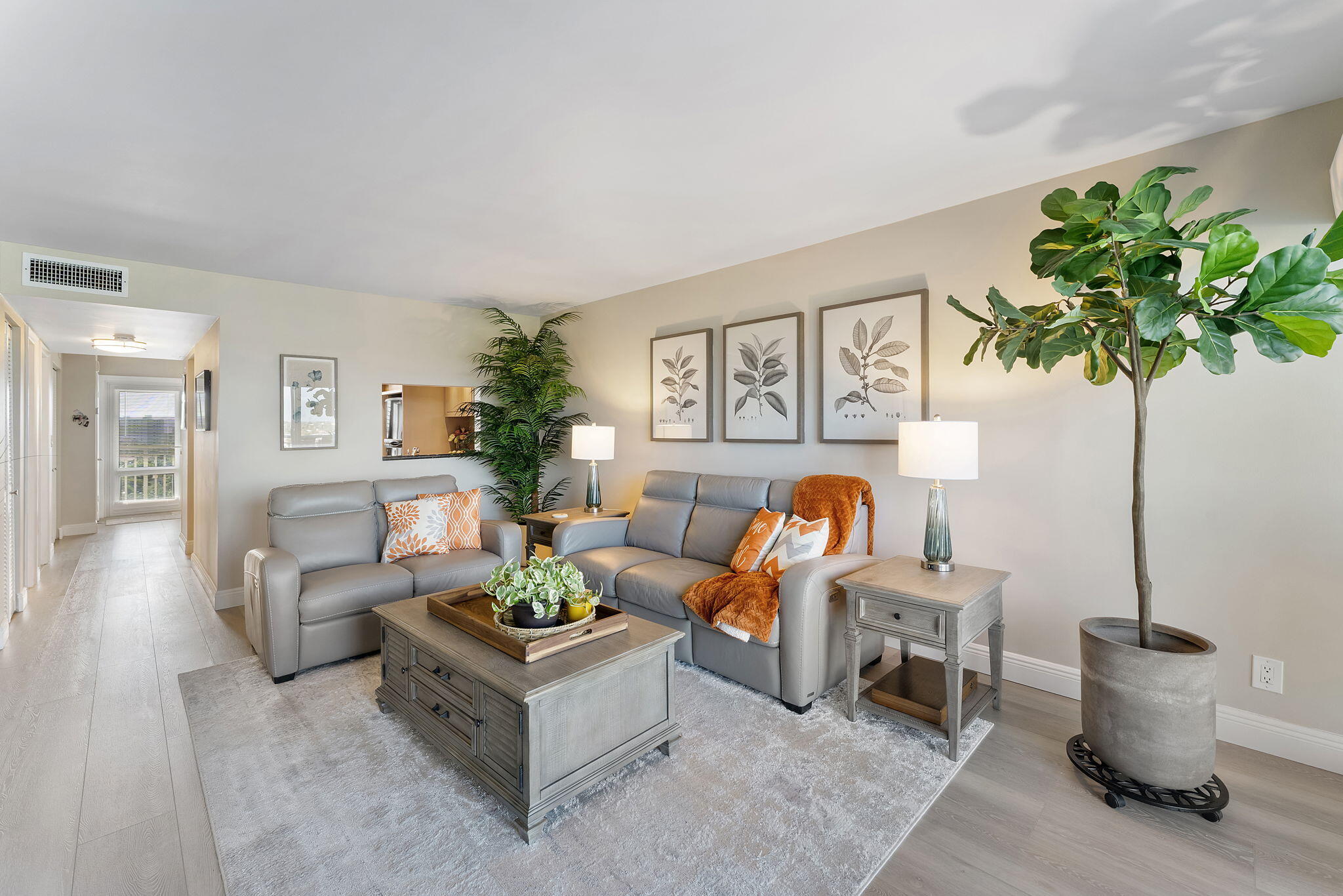 2611 North Riverside Drive, Unit 1002 Pompano Beach, FL 33062 - Photo 18 of 40 Living Area