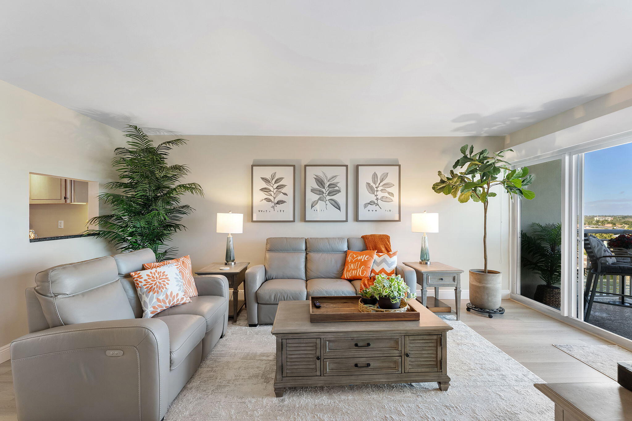 2611 North Riverside Drive, Unit 1002 Pompano Beach, FL 33062 - Photo 20 of 40 Living Area