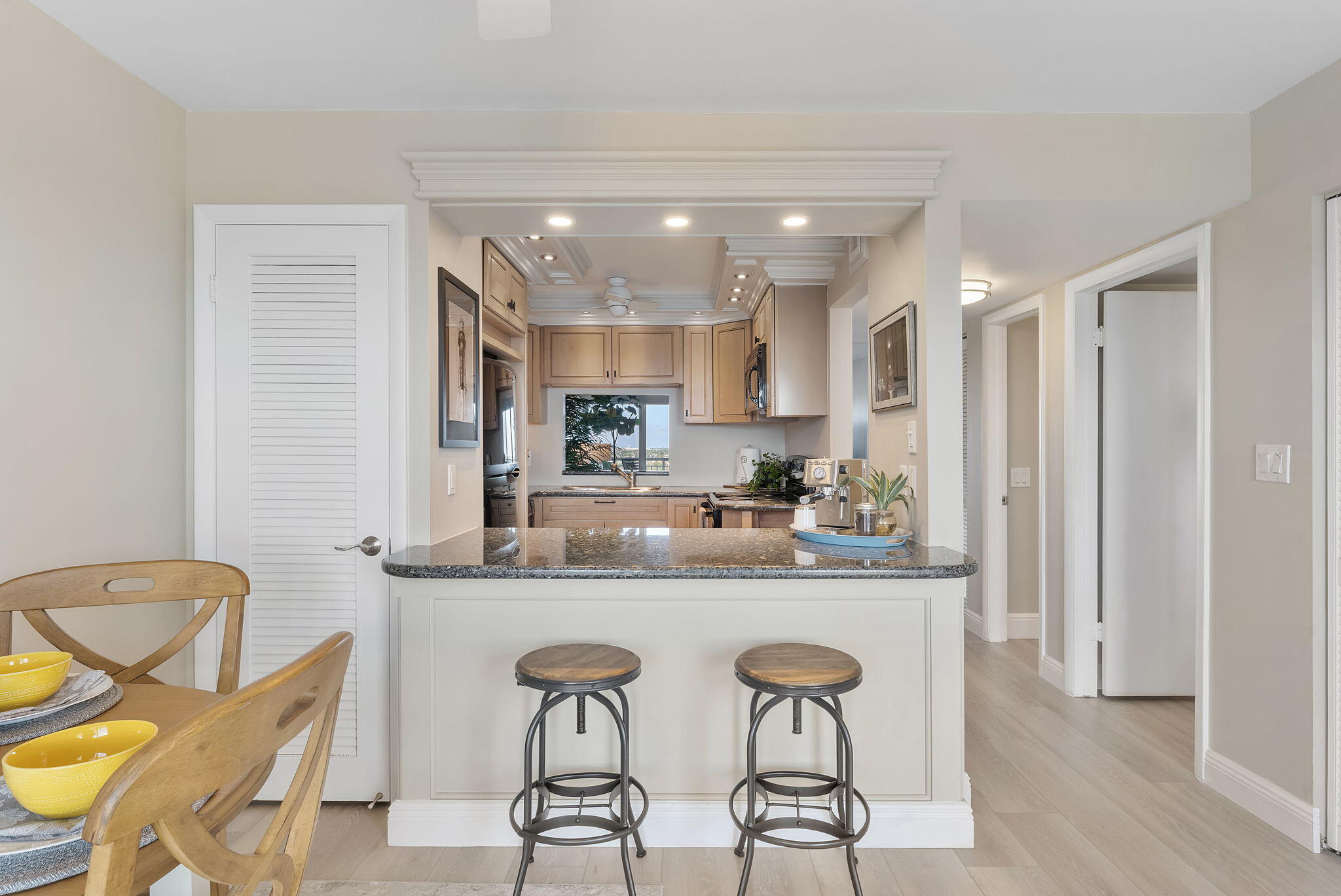 2611 North Riverside Drive, Unit 1002 Pompano Beach, FL 33062 - Photo 7 of 40 Kitchen