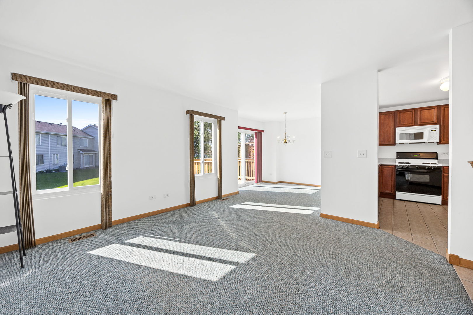 658 Chestnut Ridge Minooka, IL 60447 - Photo 10 of 30 a view of a kitchen with a sink