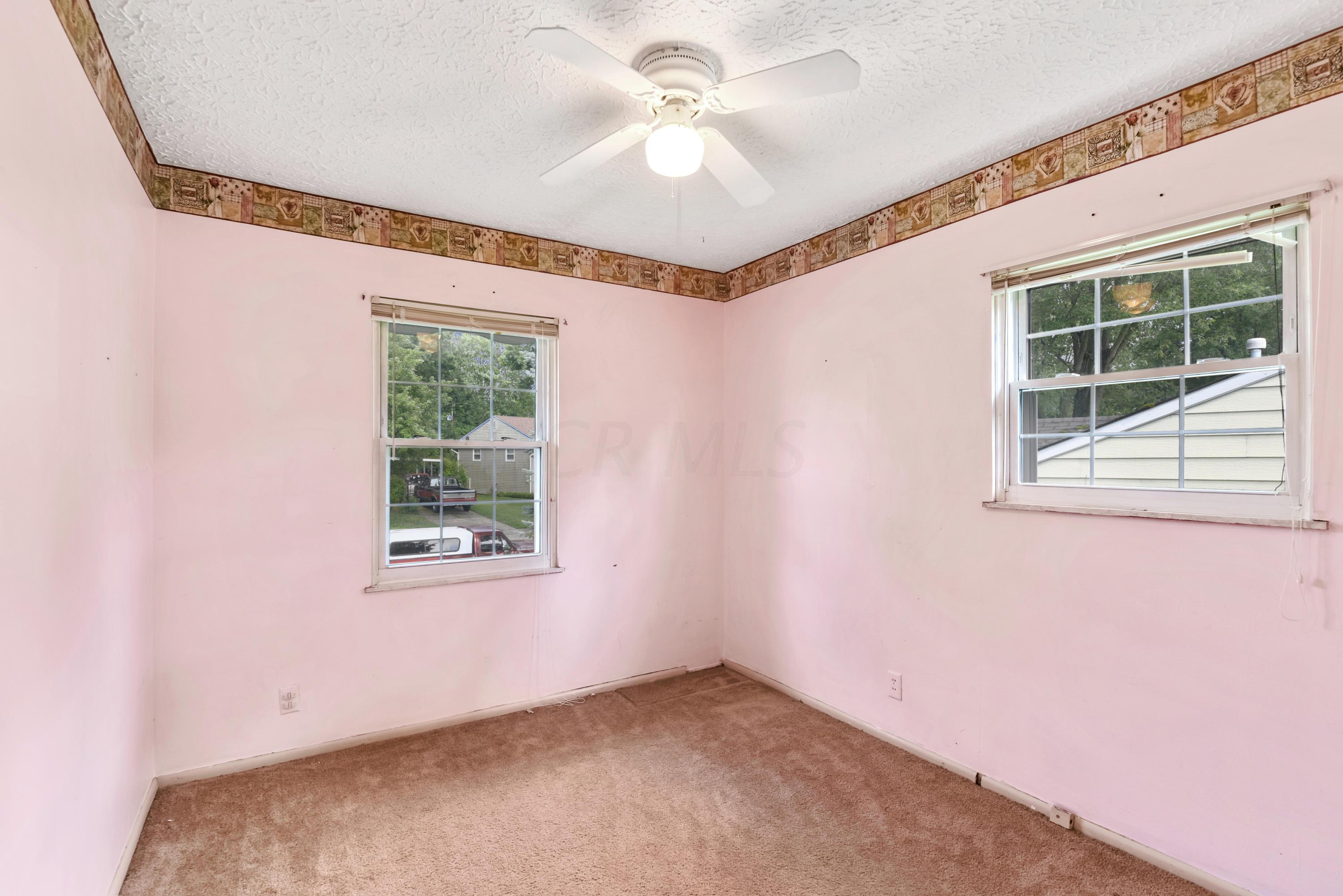 187 Regents Road Columbus, OH 43230 - Photo 12 of 32