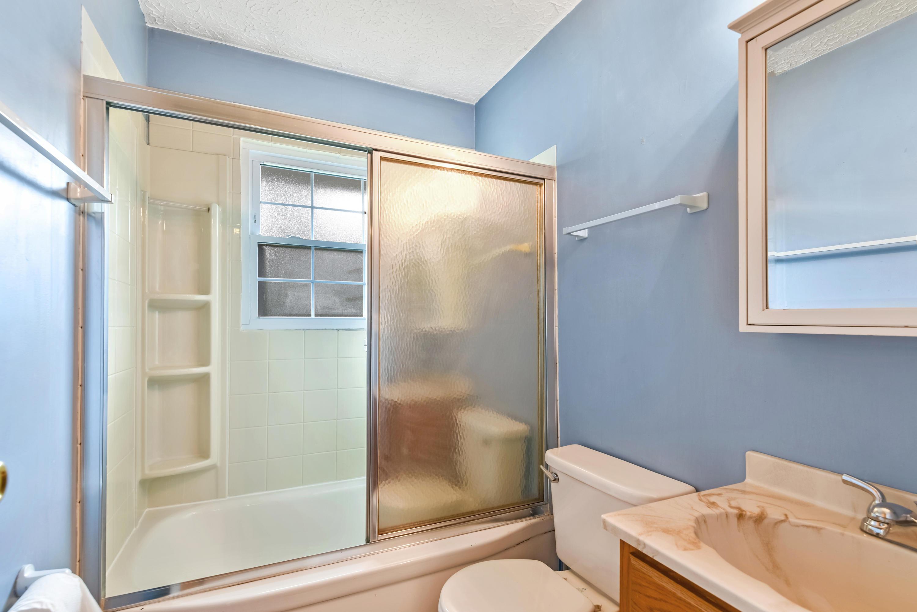 187 Regents Road Columbus, OH 43230 - Photo 14 of 32