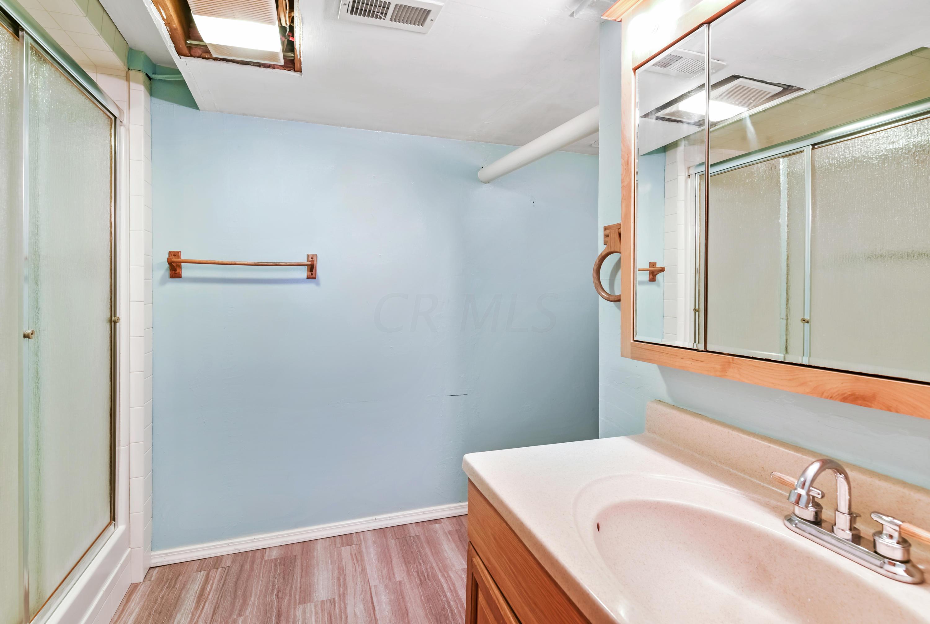187 Regents Road Columbus, OH 43230 - Photo 20 of 32