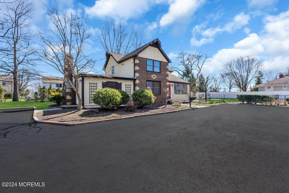 839 Lloyd Road Aberdeen, NJ 07747 - Photo 2 of 67 005_dsc03125-1aarw