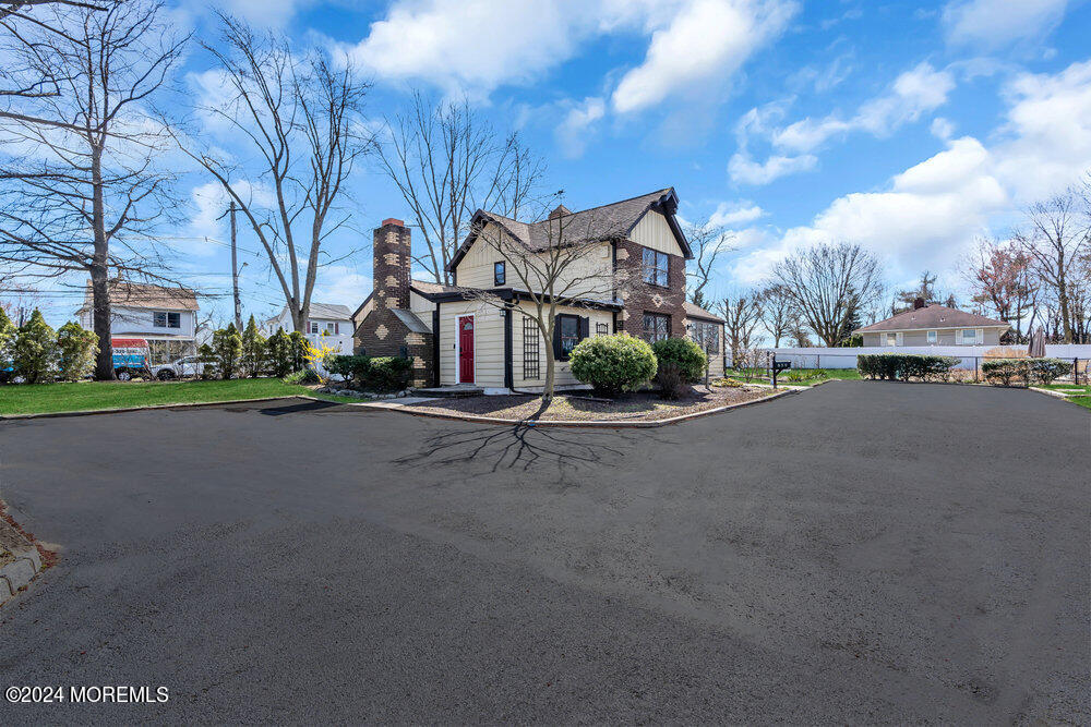 839 Lloyd Road Aberdeen, NJ 07747 - Photo 3 of 67 007_dsc03120-1aarw